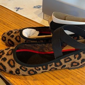 Antonio Melani washable insole flats w elastic New w box 9.5